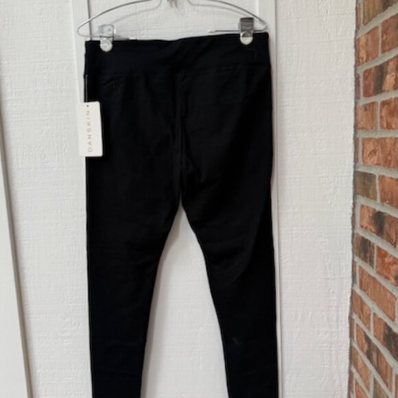 Danskin Ankle Legging - new with tags, Large - Picture 4 of 8